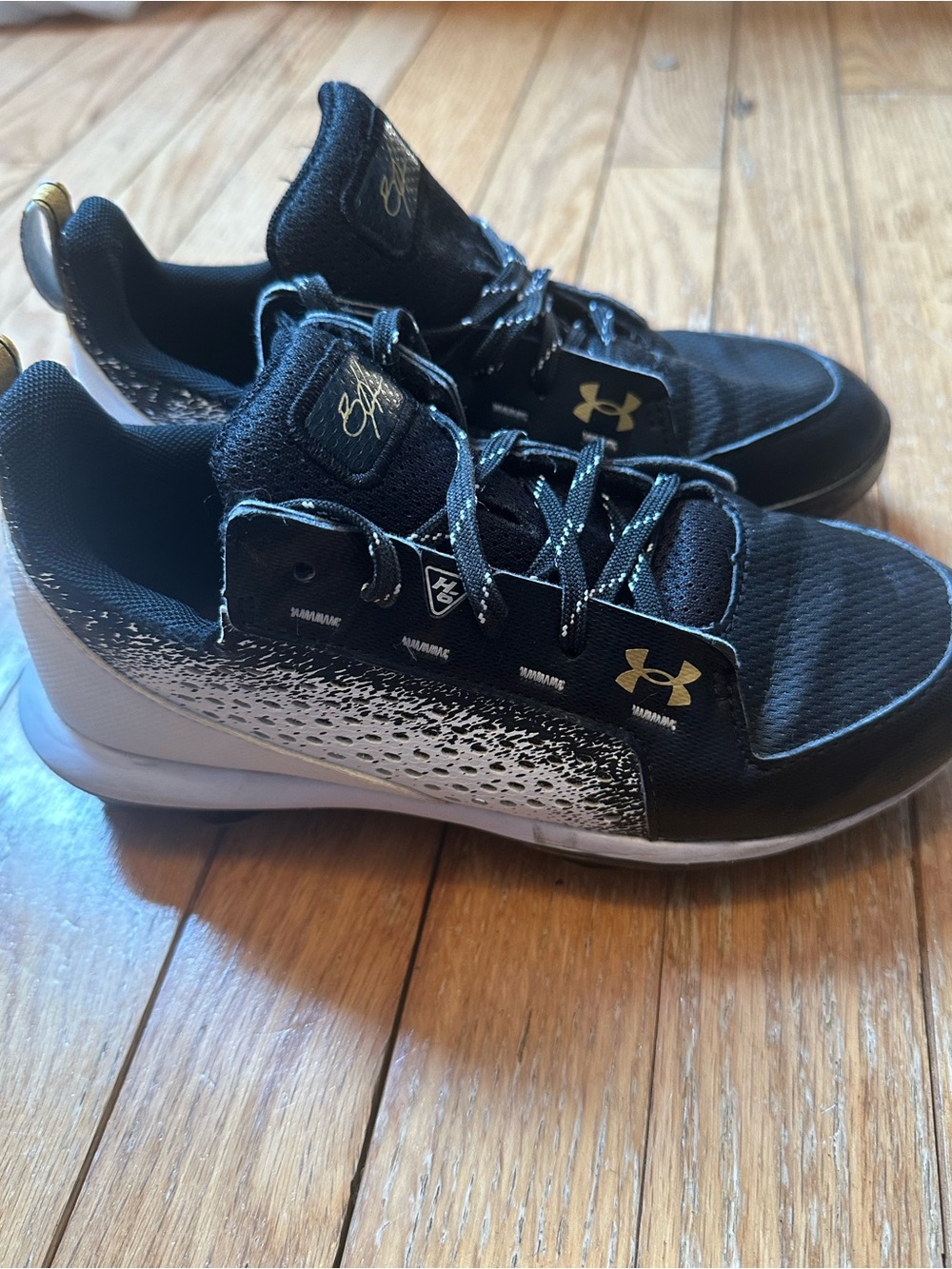 Under Armour Harper 6 Low TPU Jr. Youth Baseball Cleats Size 3.5Y Black Gold - Picture 3 of 7